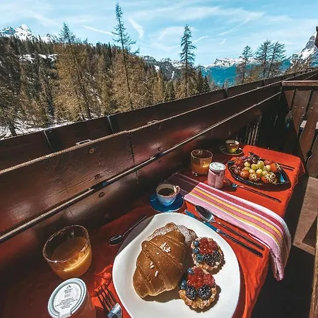 Perla A Cortina Appartement *